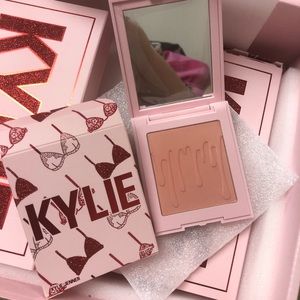 ❤️❤️Kylie cosmetics CRUSH BLUSH❤️❤️